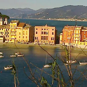 https://villa-iris.hotelitalianriviera.com
