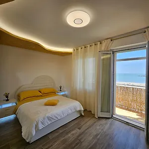 https://la-suite-sole.emilia-romagnahotels.net
